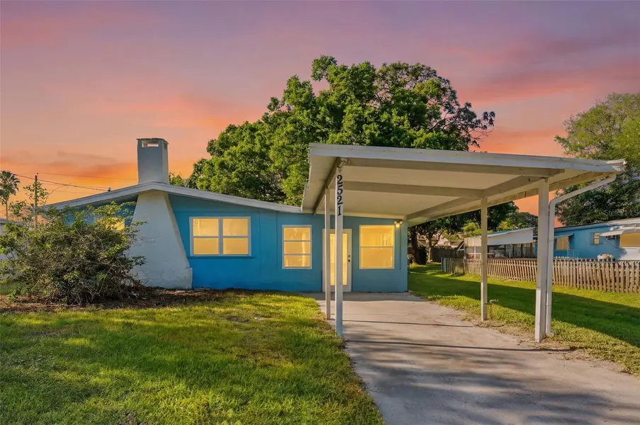 2521 HIGHLAND ACRES DR, Clearwater, FL 33761
