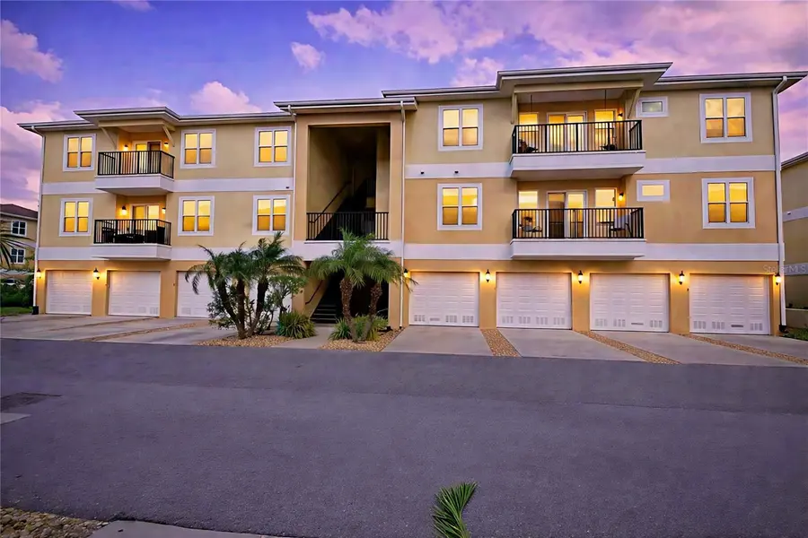 6420 BANYAN BLVD #303, New Port Richey, FL 34652