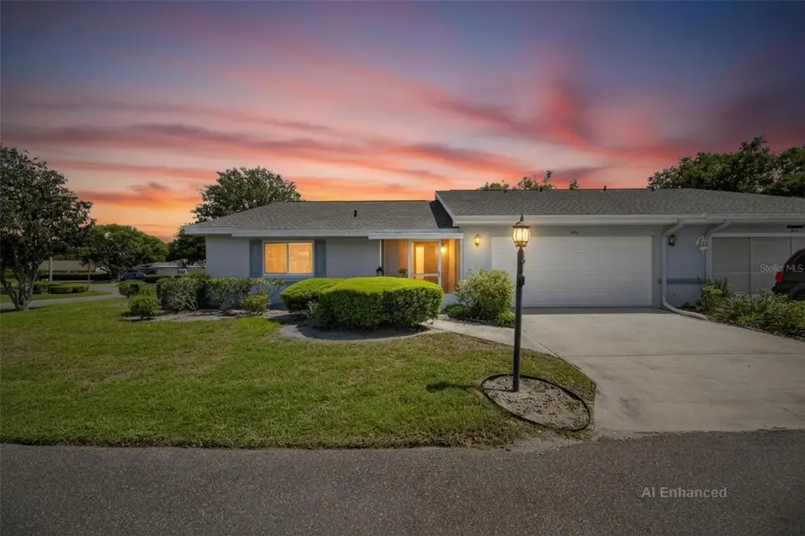 1517 INGRAM DR, Sun City Center, FL 33573