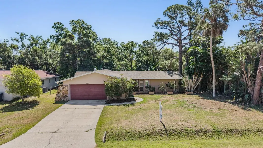 1124 DANNY DR, Sarasota, FL 34243