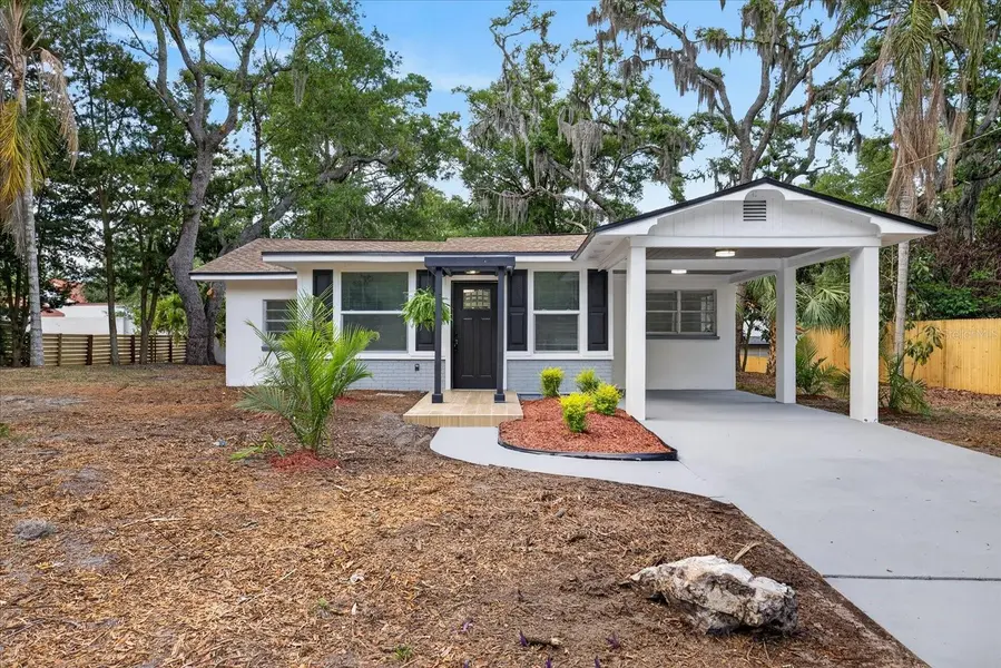 7806 E 114TH AVE, Tampa, FL 33617