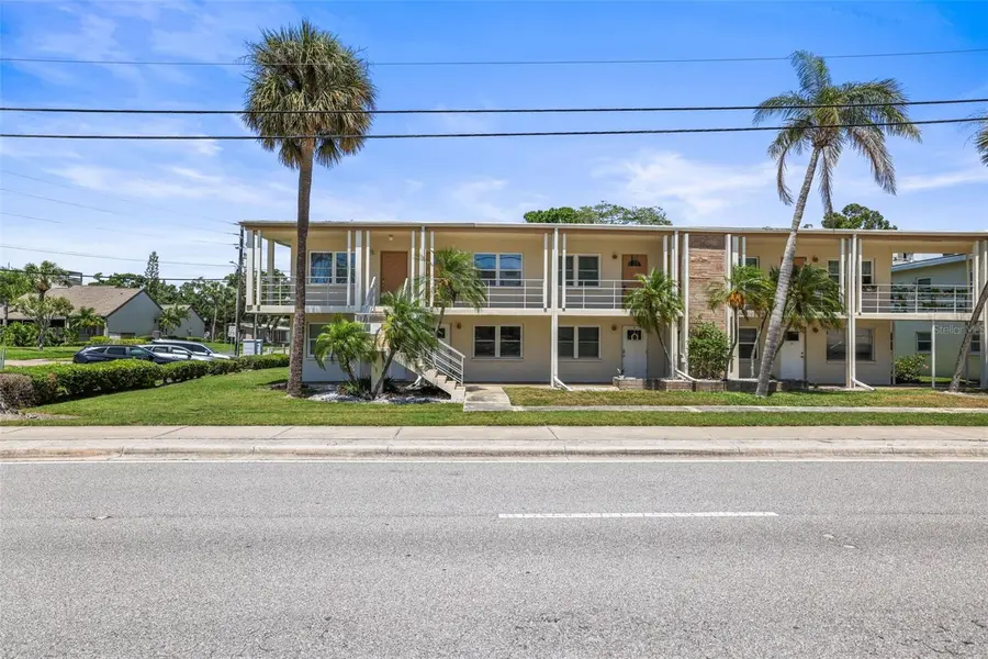 4565 DUHME RD #102, St Petersburg, FL 33708