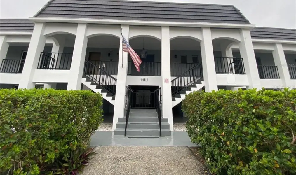 8651 10TH ST N #210, St Petersburg, FL 33702
