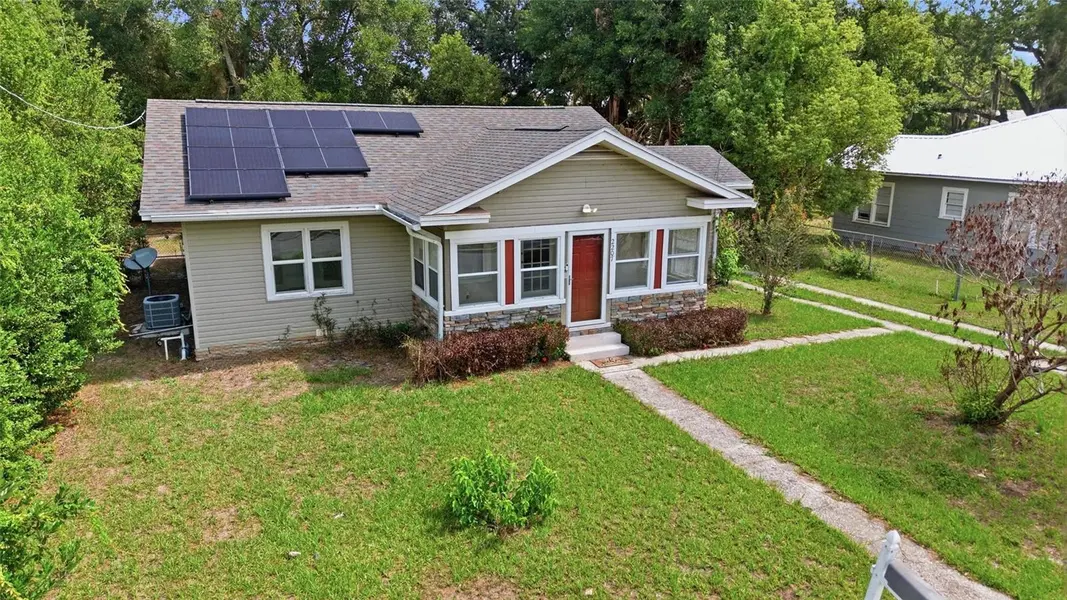 2207 AVENUE F NW, Winter Haven, FL 33880