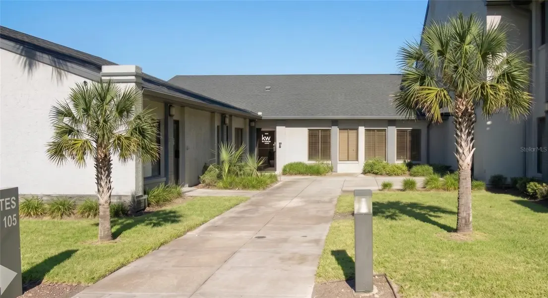 30522 US HIGHWAY 19 N #105, Palm Harbor, FL 34684