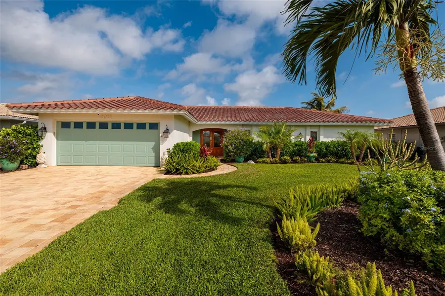 2011 MICHIGAN AVE NE, St Petersburg, FL 33703