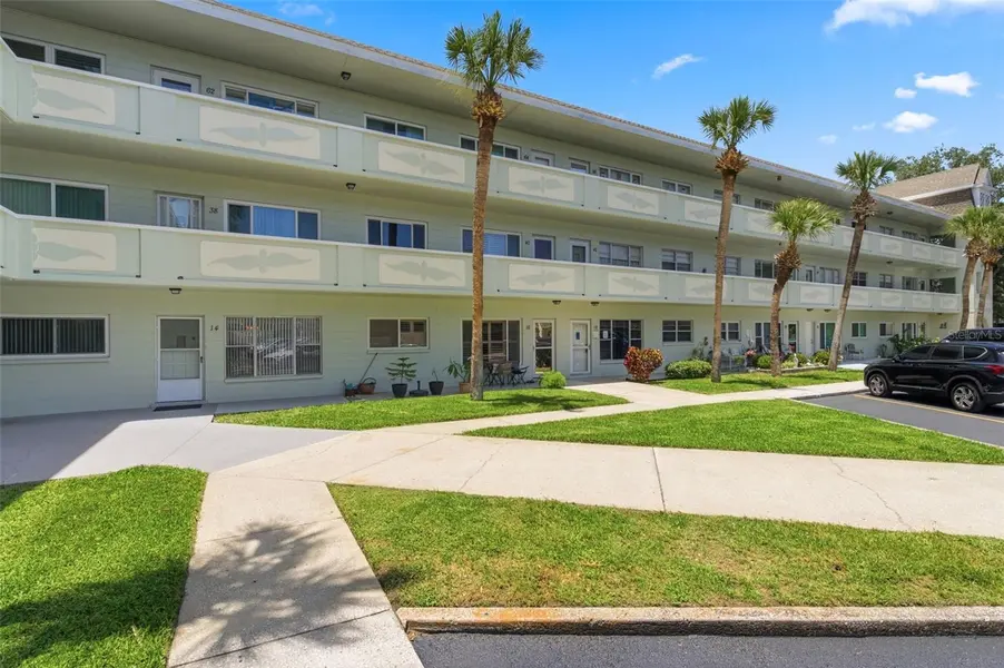 2386 SUMATRAN WAY #14, Clearwater, FL 33763