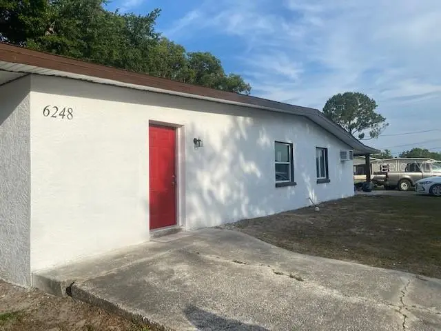 6246-6248 20TH ST, Zephyrhills, FL 33542