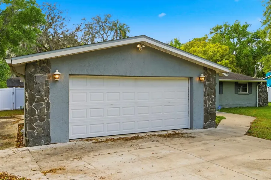 212 W 131ST AVE, Tampa, FL 33612