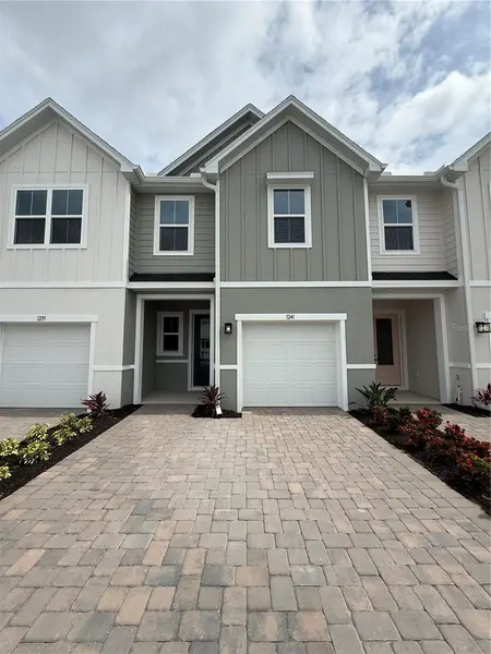 1241 PINEYWOOD FIELD DR, Davenport, FL 33837