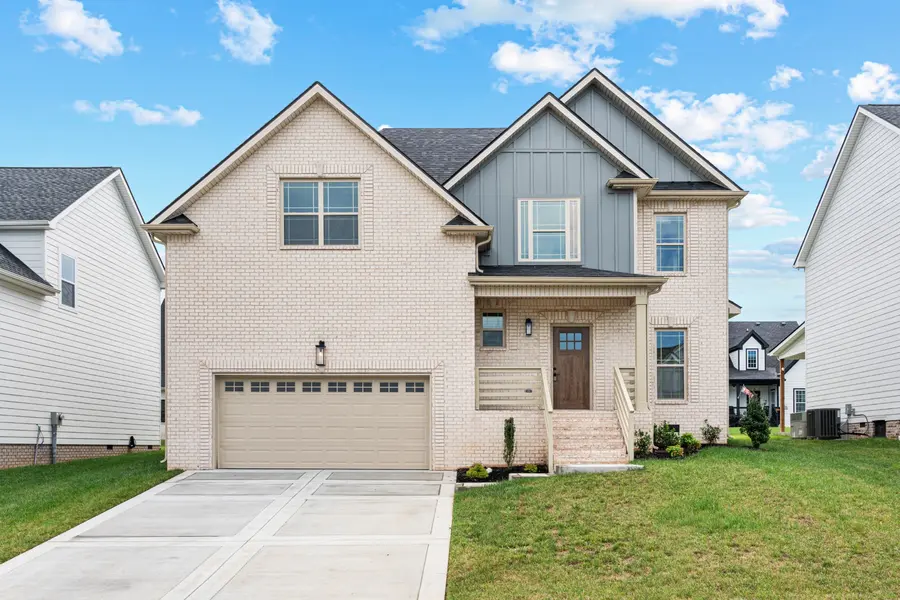 252 Bluebell Dr, Clarksville, TN 37043
