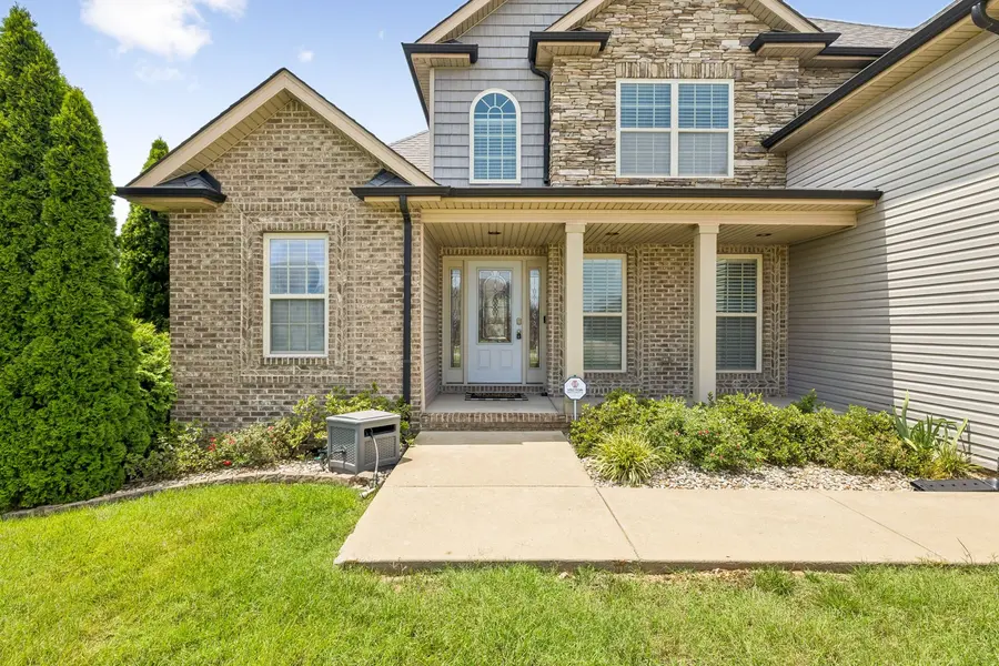 2212 Ellington Gait Dr, Clarksville, TN 37043