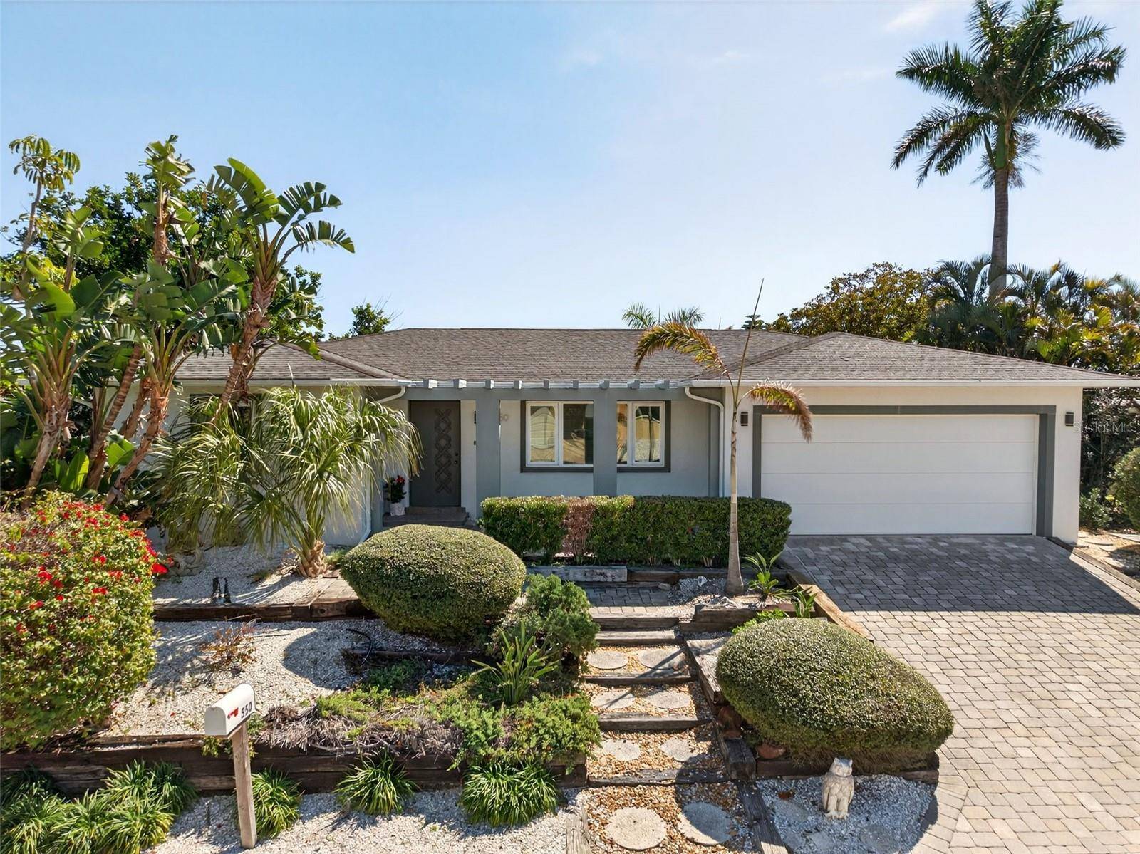550 DE NARVAEZ DR, Longboat Key, FL 34228