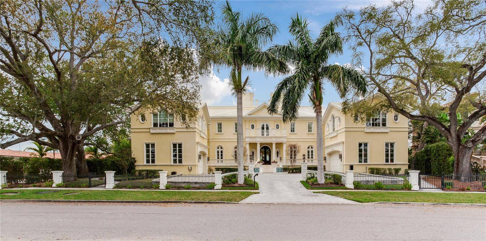 52 LADOGA AVE, Tampa, FL 33606