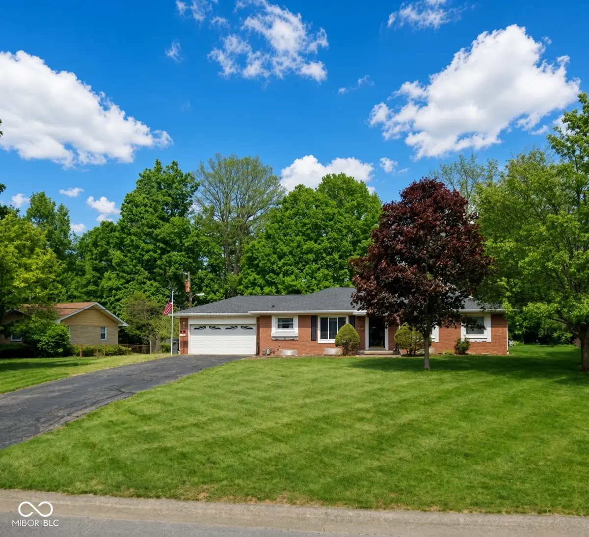 2202 Redfern DR, Indianapolis, IN 46227