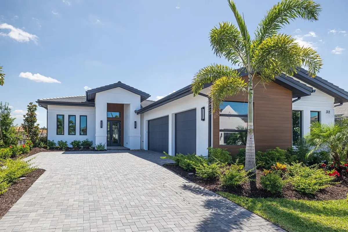 312 BLUE PEARL CT., Sarasota, FL 34240