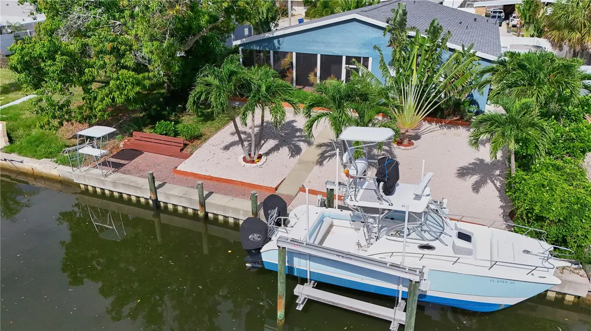 6811 GEORGIA AVE, Bradenton, FL 34207