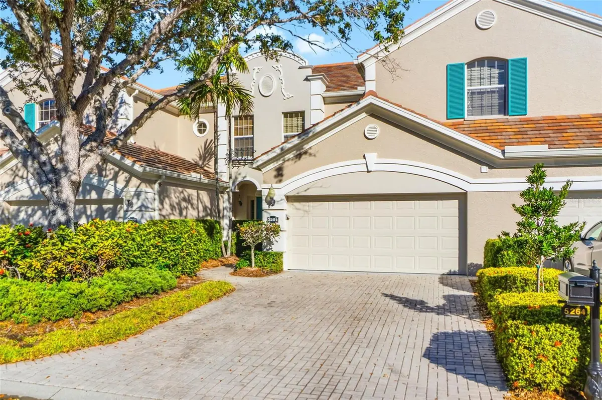 5264 BOUCHARD CIR #102, Sarasota, FL 34238