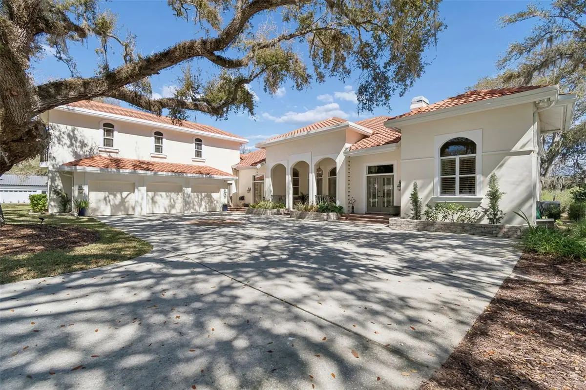 5212 GOLF LINKS BLVD, Zephyrhills, FL 33541