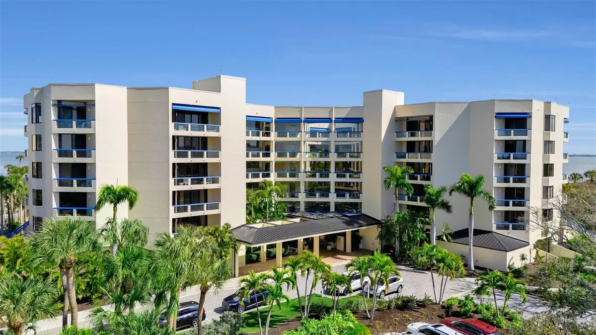 2110 HARBOURSIDE DR #523, Longboat Key, FL 34228