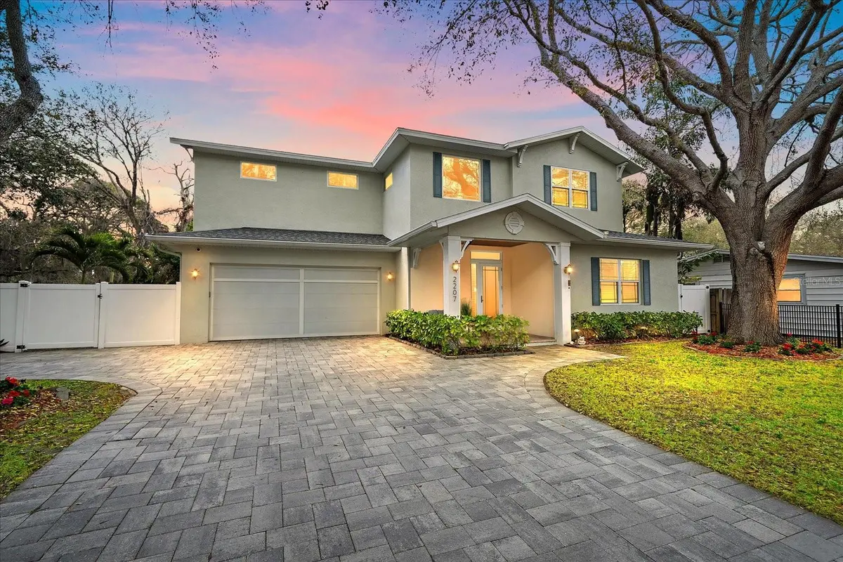 2207 WISTERIA ST, Sarasota, FL 34239