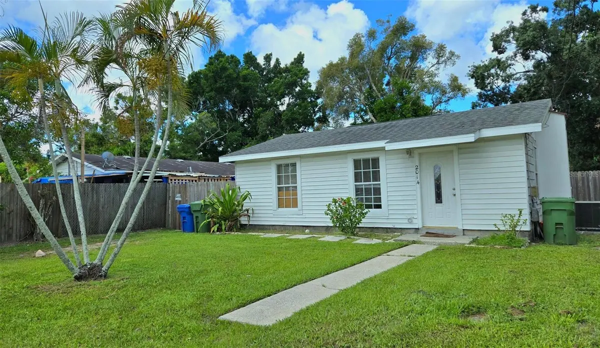 2014 10TH ST W #B, Bradenton, FL 34205