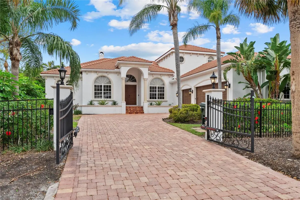 3508 LA PALOMA AVE, Sarasota, FL 34242