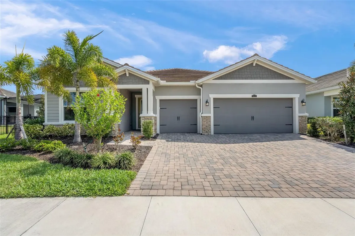 8600 SUNDANCE LOOP, Sarasota, FL 34238