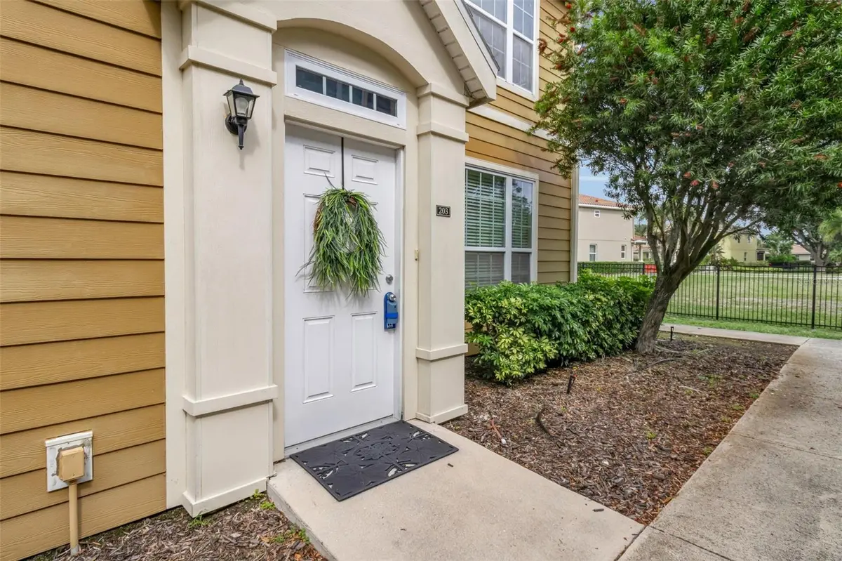 5511 ROSEHILL RD #203, Sarasota, FL 34233