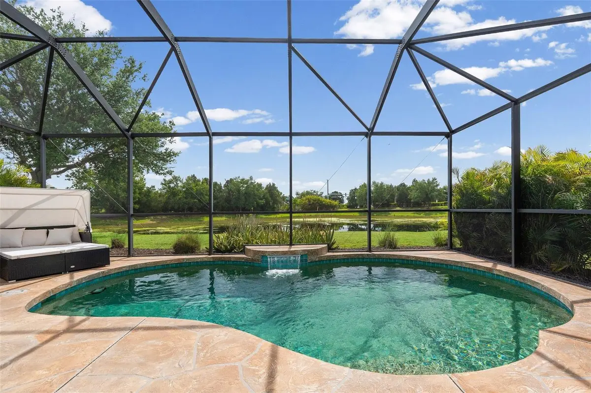 11904 FOREST PARK CIR, Bradenton, FL 34211