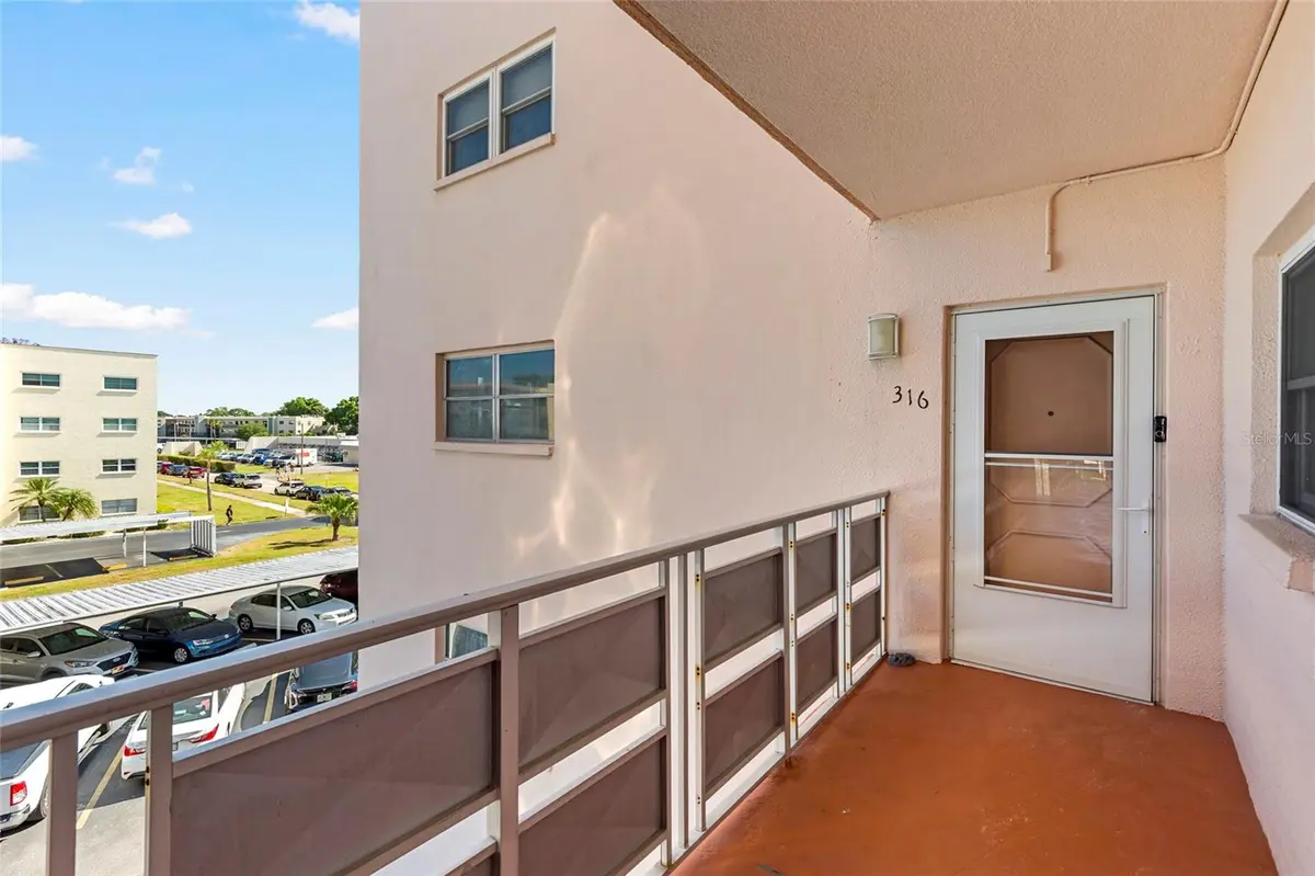 5623 80TH ST N #316, St Petersburg, FL 33709