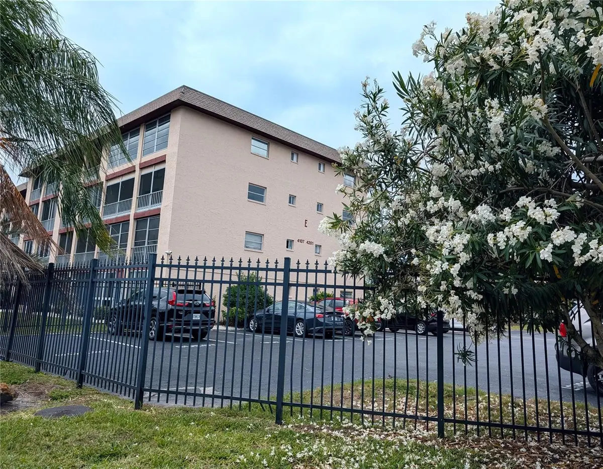 4127 HERON WAY #E-111, Bradenton, FL 34205