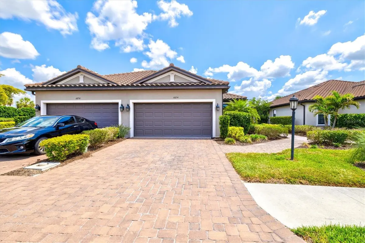 10254 MORNING MIST LN, Sarasota, FL 34241