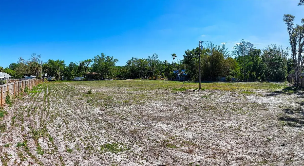 2424 ASHTON RD, Sarasota, FL 34231