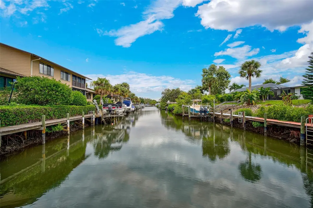6660 SCHOONER BAY CIR #6660, Sarasota, FL 34231