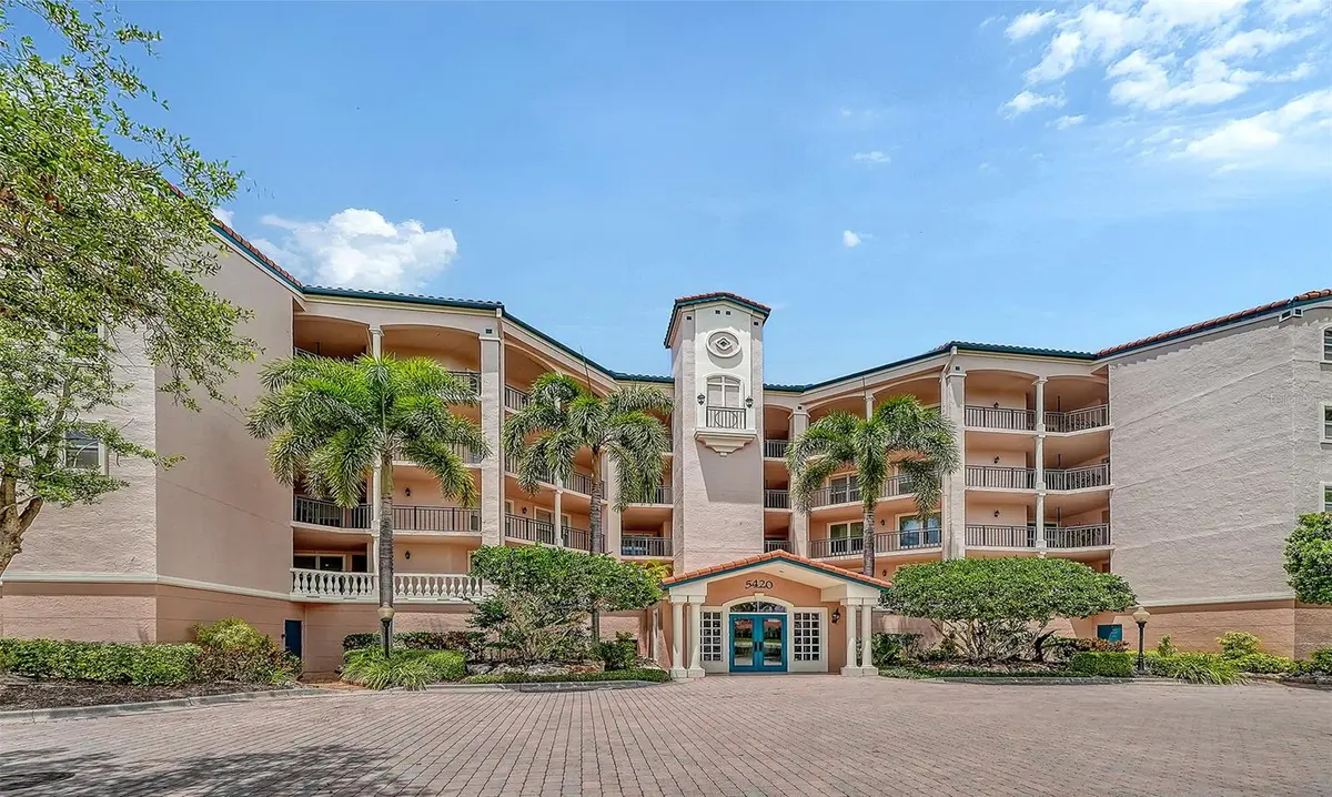 5420 EAGLES POINT CIR #402, Sarasota, FL 34231