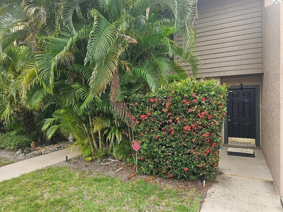 956 SUNRIDGE DR #H2, Sarasota, FL 34234