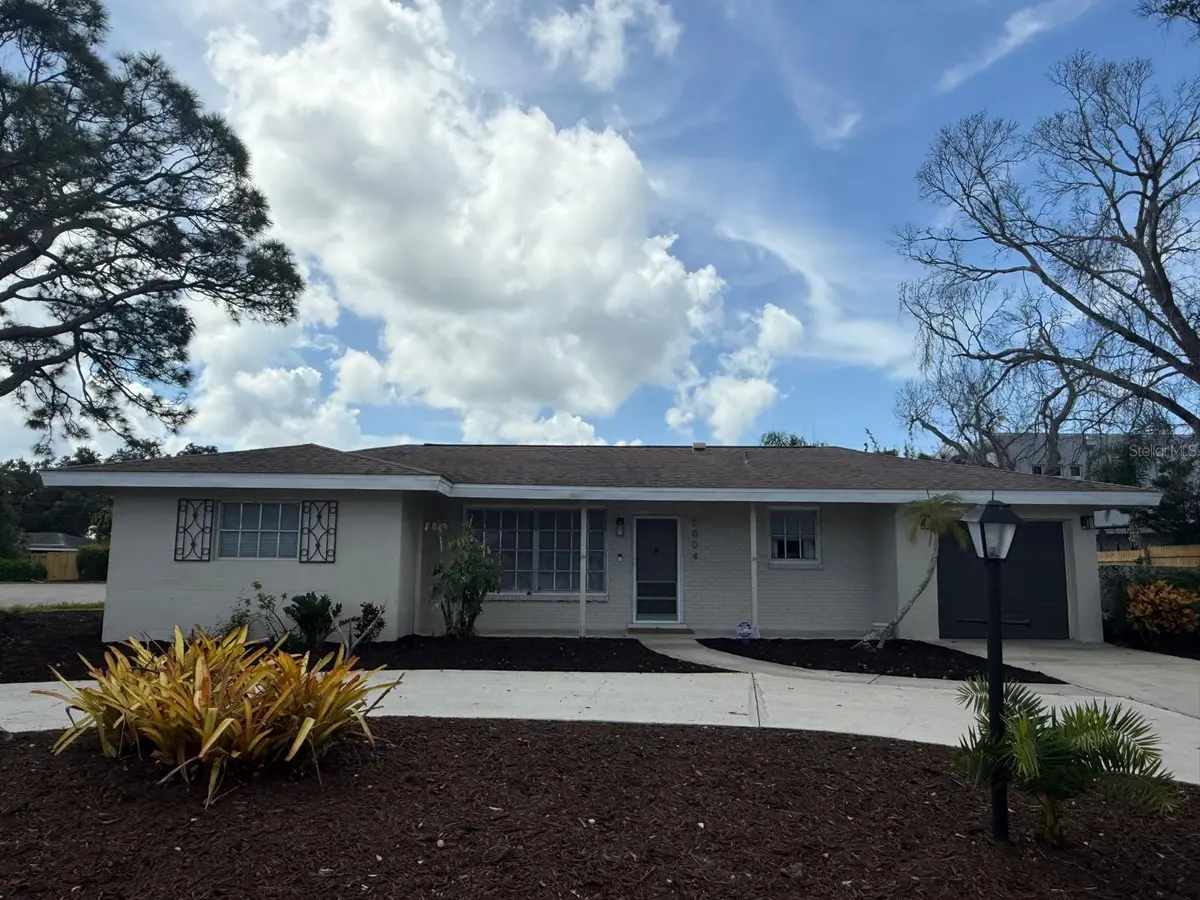 5004 MEDALIST RD, Sarasota, FL 34243
