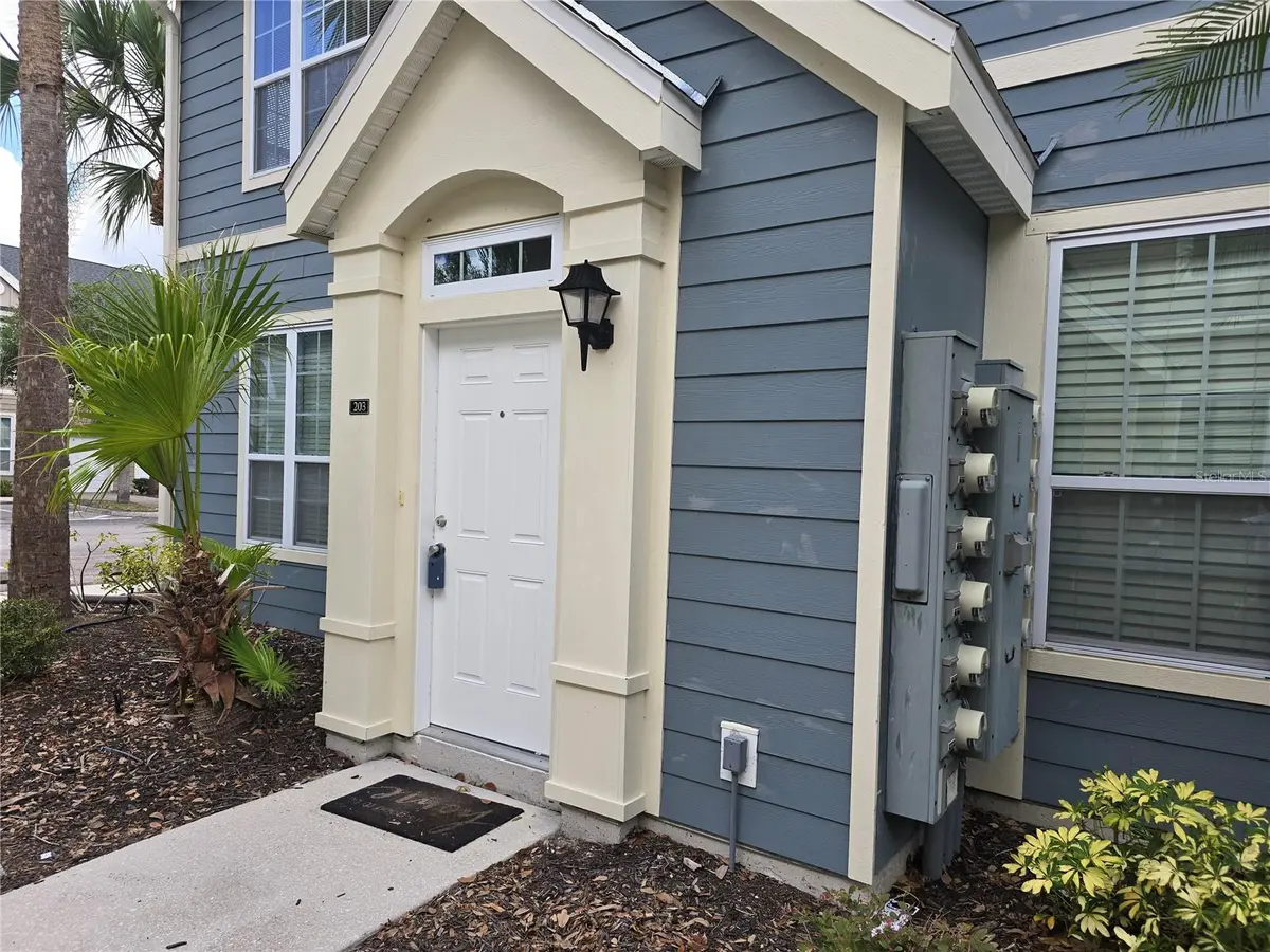 5601 ROSEHILL RD #203, Sarasota, FL 34233
