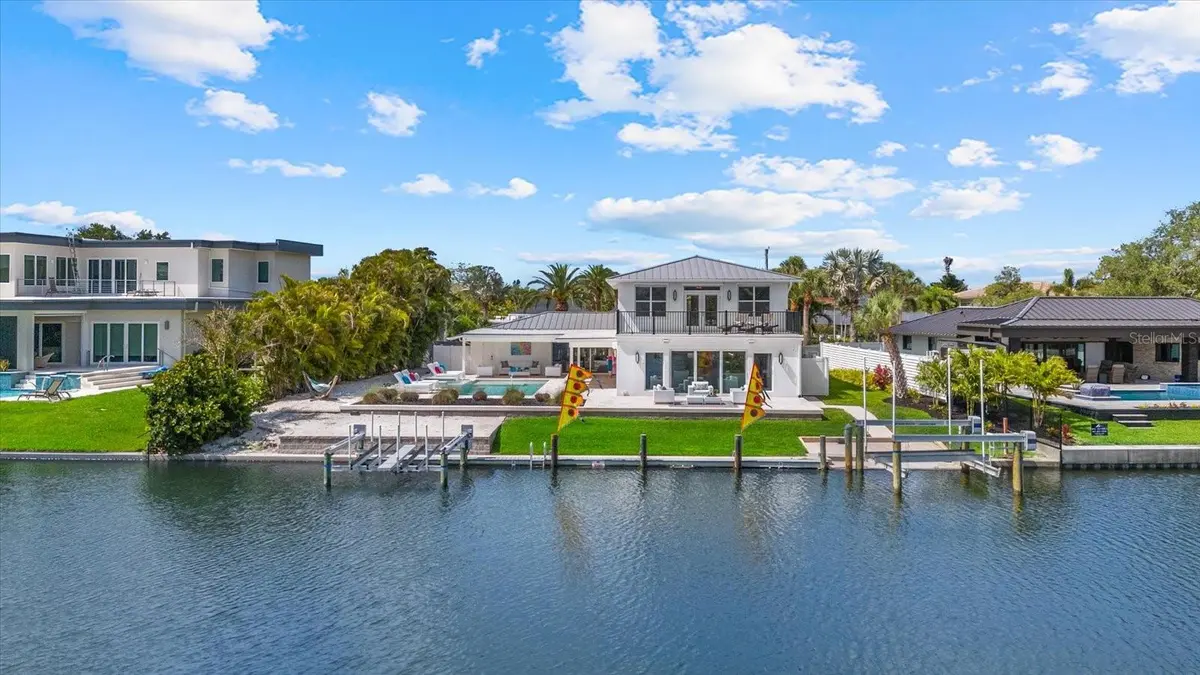 813 IDLEWILD WAY, Sarasota, FL 34242