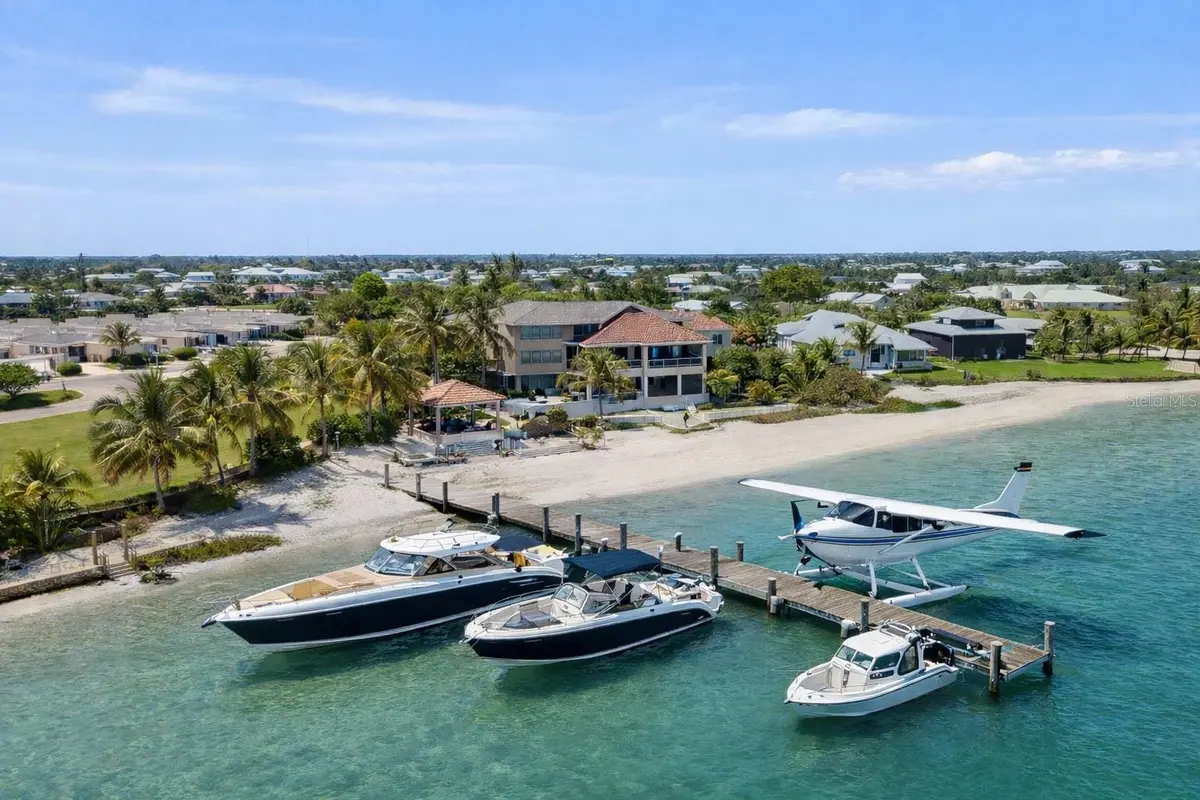 211 KINGFISHER DR, Captiva, FL 33924