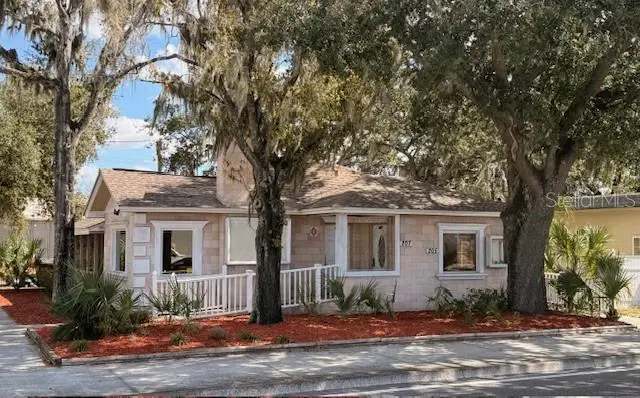 207 N CHURCH AVE #207, Mulberry, FL 33860
