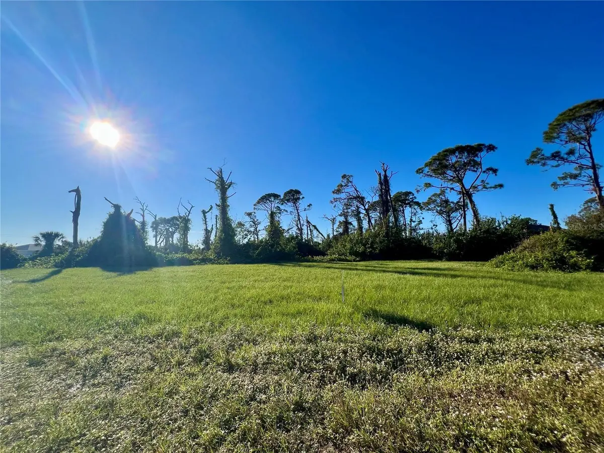 8 PENNANT PL, Placida, FL 33946