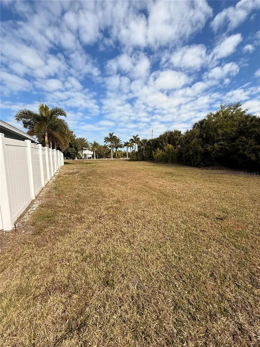 3099 CUSSELL DR, St James City, FL 33956