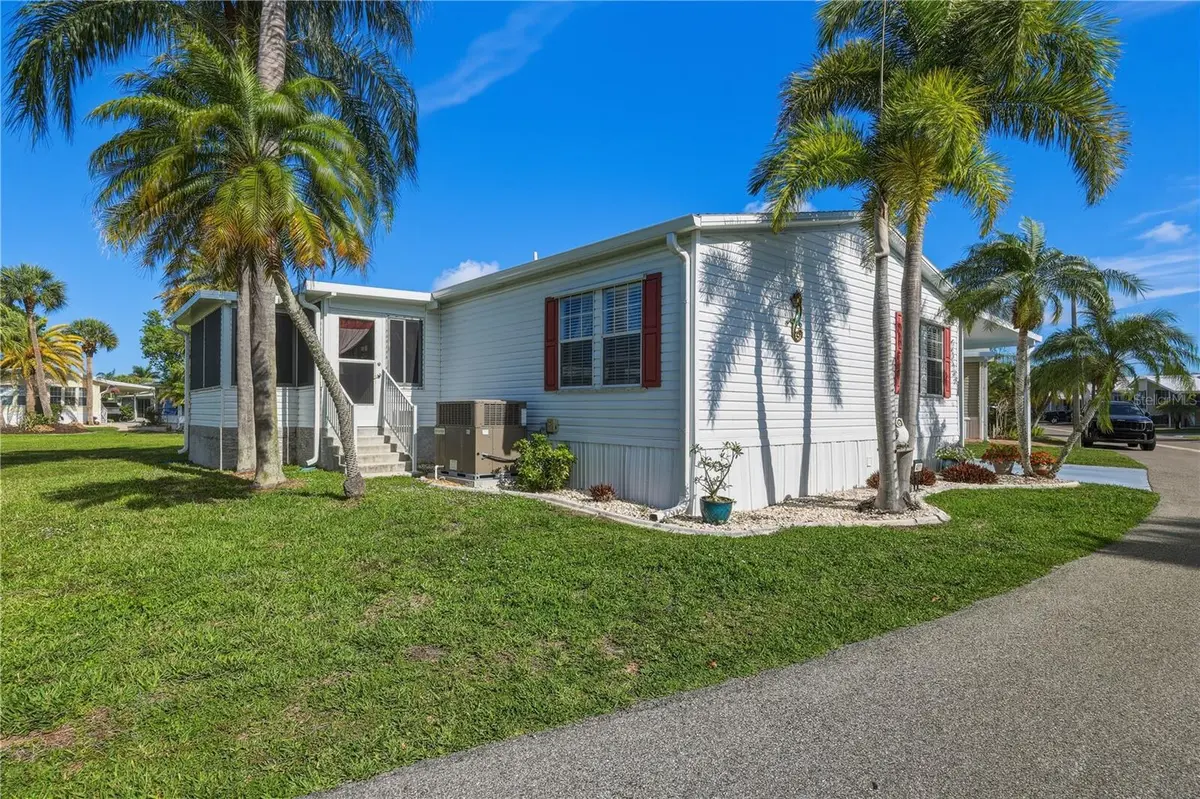 2100 KINGS HWY #401, Port Charlotte, FL 33980