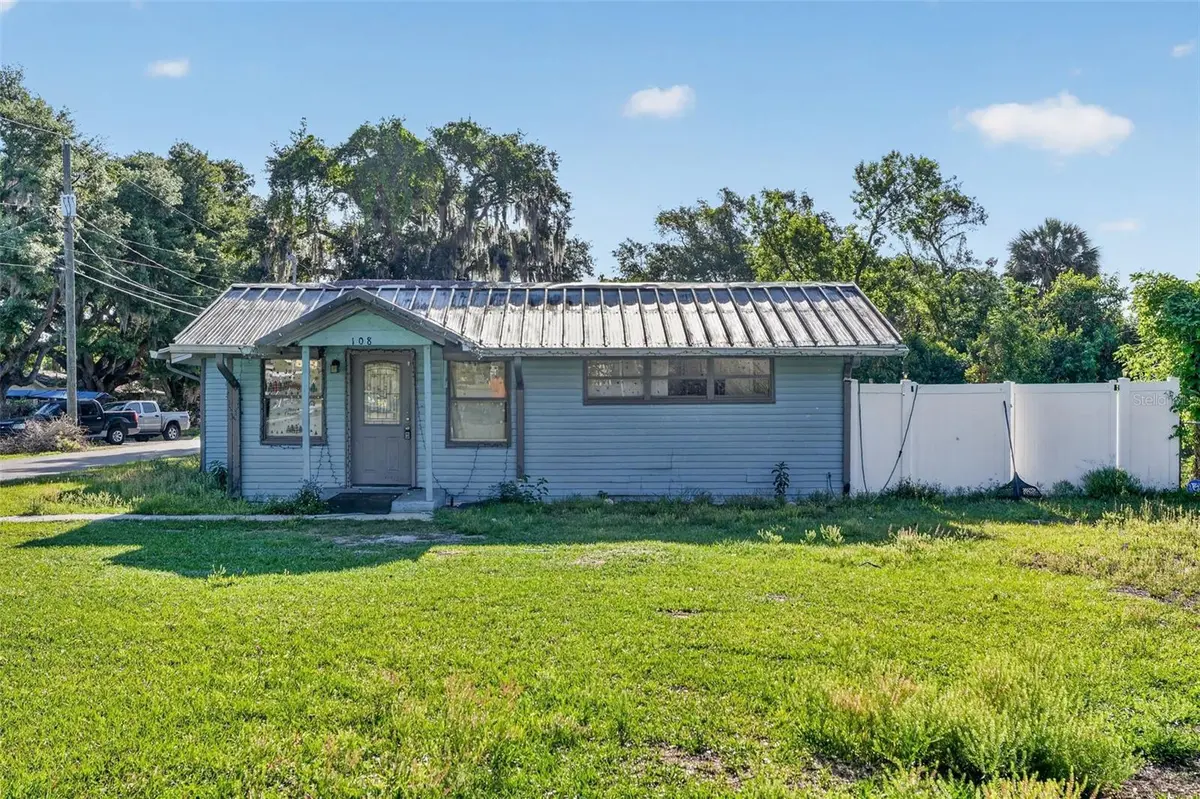 108 EARL AVE, Auburndale, FL 33823