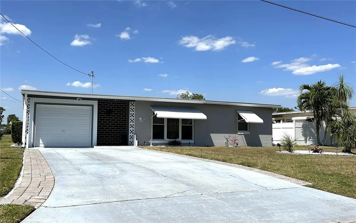123 POINSETTIA CIR NE, Port Charlotte, FL 33952