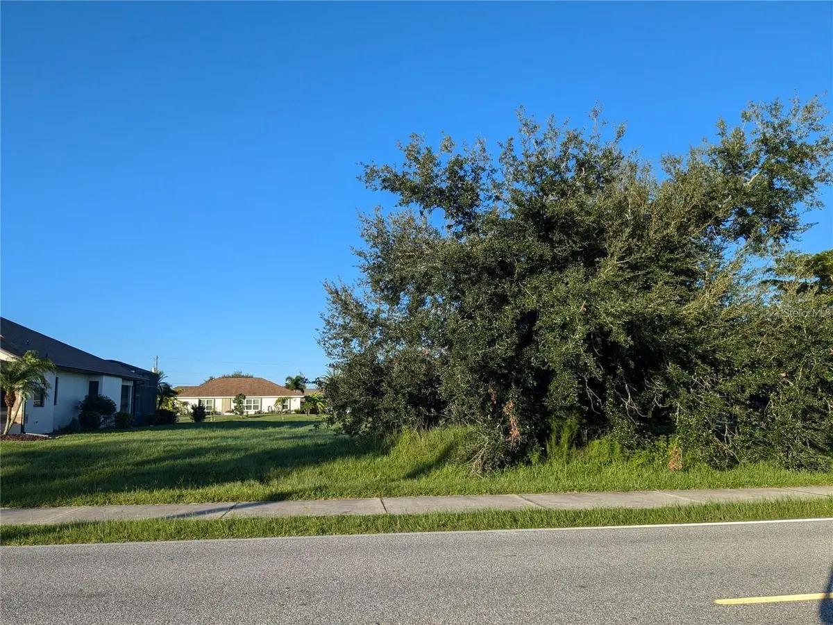 1327 RIO DE JANEIRO AVE, Punta Gorda, FL 33983