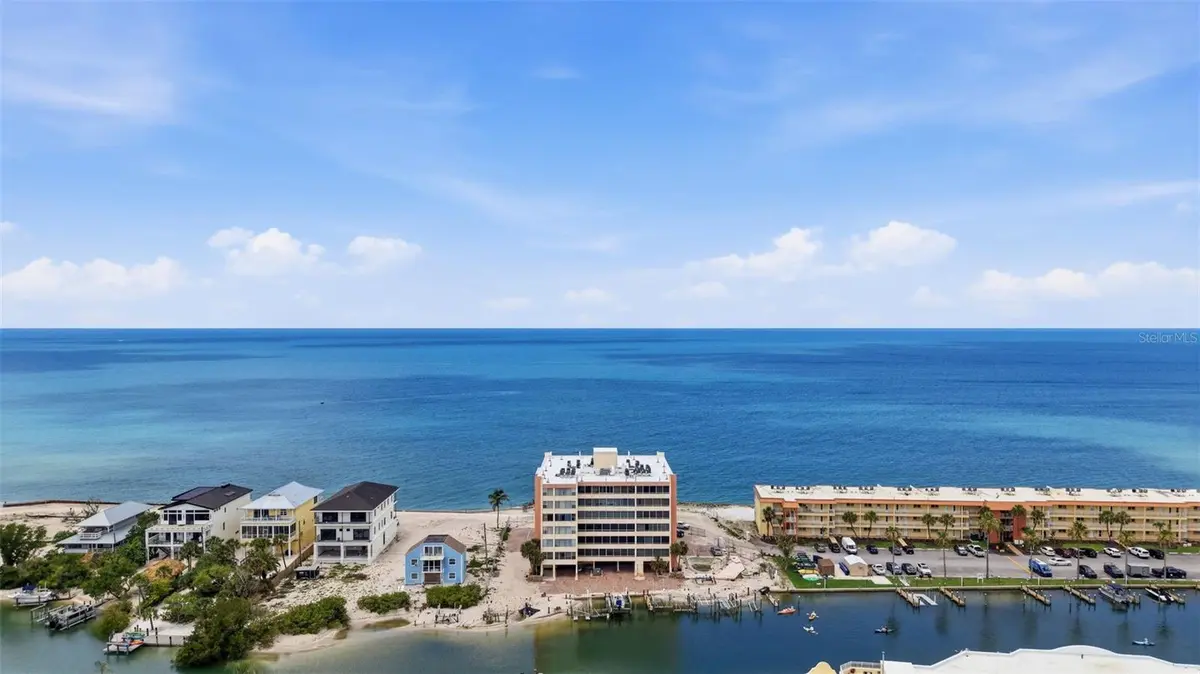 9150 BLIND PASS RD #206, Sarasota, FL 34242