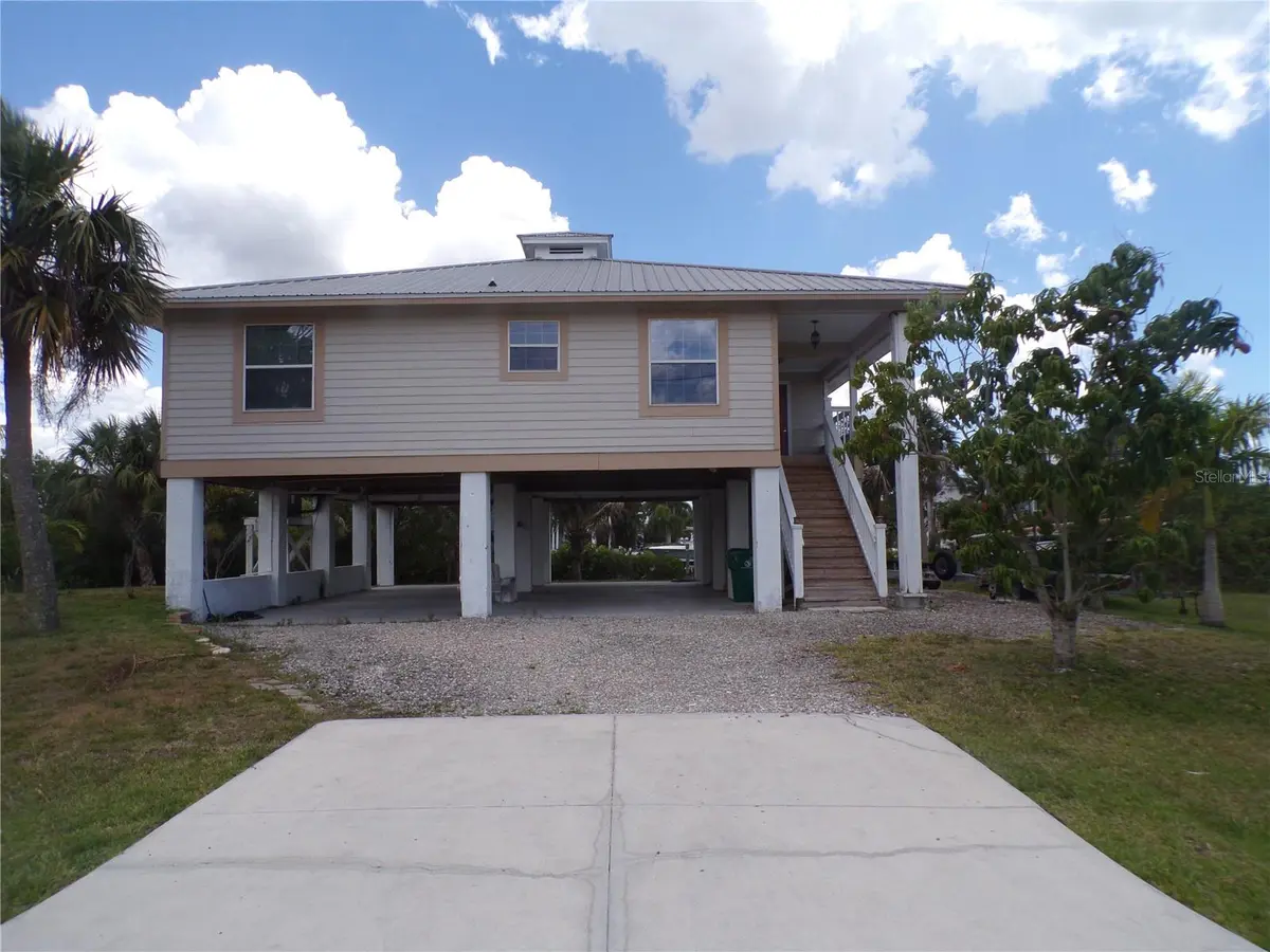 24279 YACHT CLUB BLVD, Punta Gorda, FL 33955